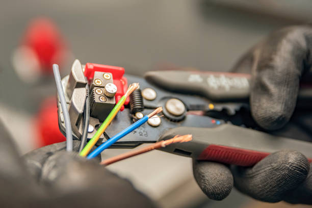 Best Emergency Electrical Repair  in Cloverleaf, TX