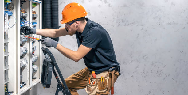 Best Local Electrician Companies  in Cloverleaf, TX